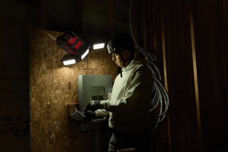 Luz de Trabalho Multidirecional M18 - Image 11